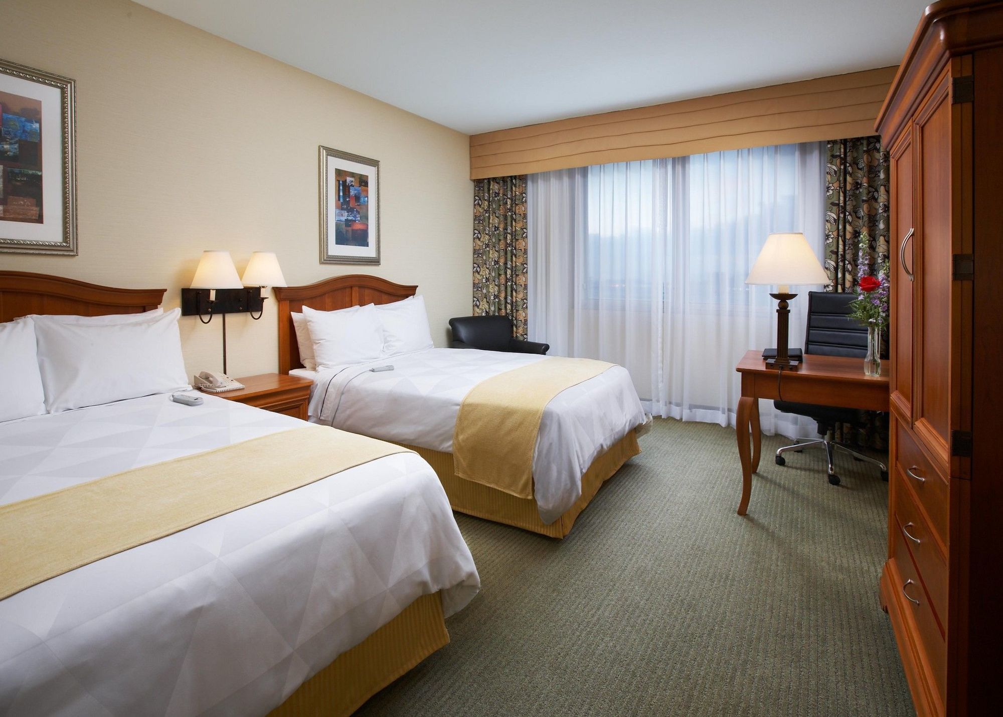 Hotel Hyatt Regency Angeles International Airport 3*