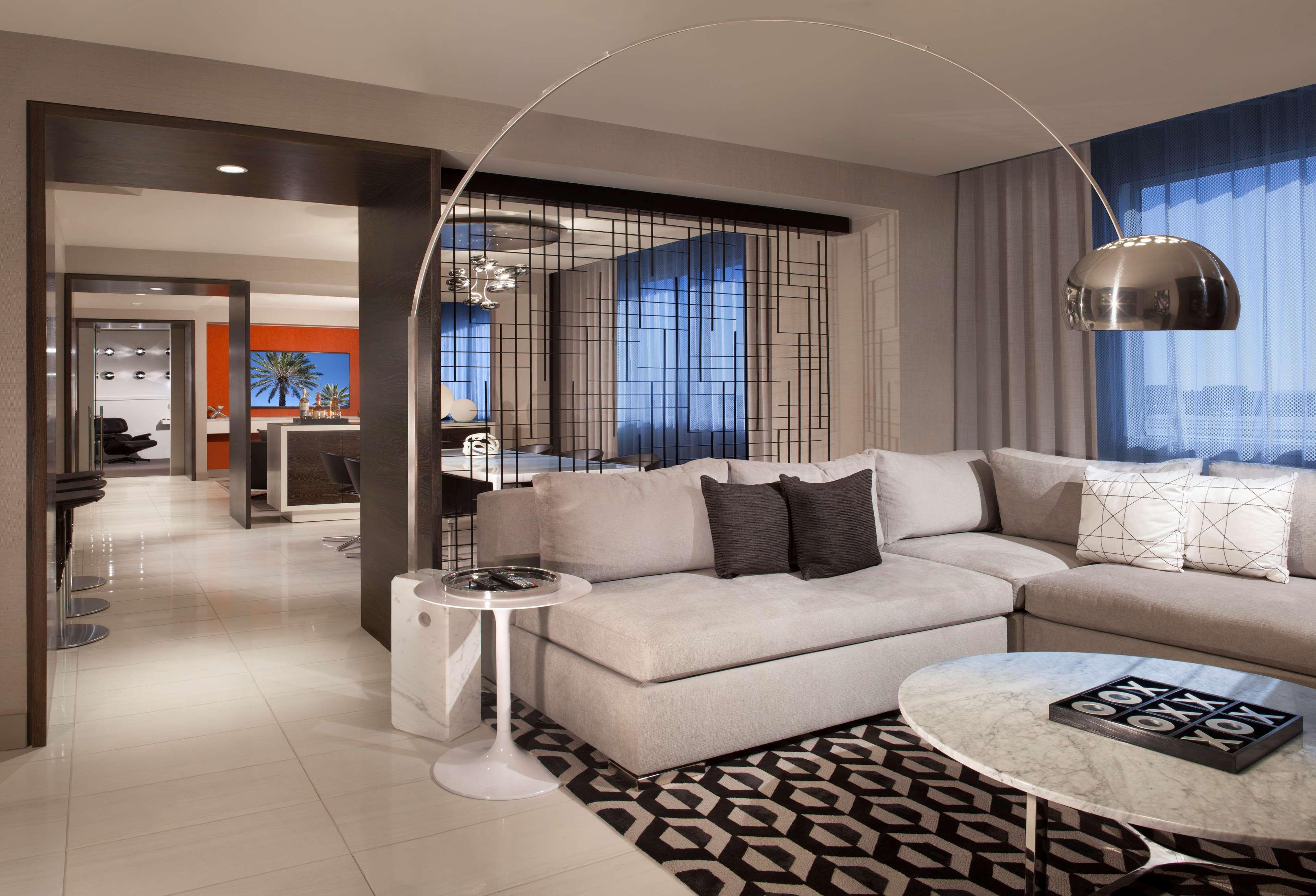 Hotel Hyatt Regency Angeles International Airport 3*