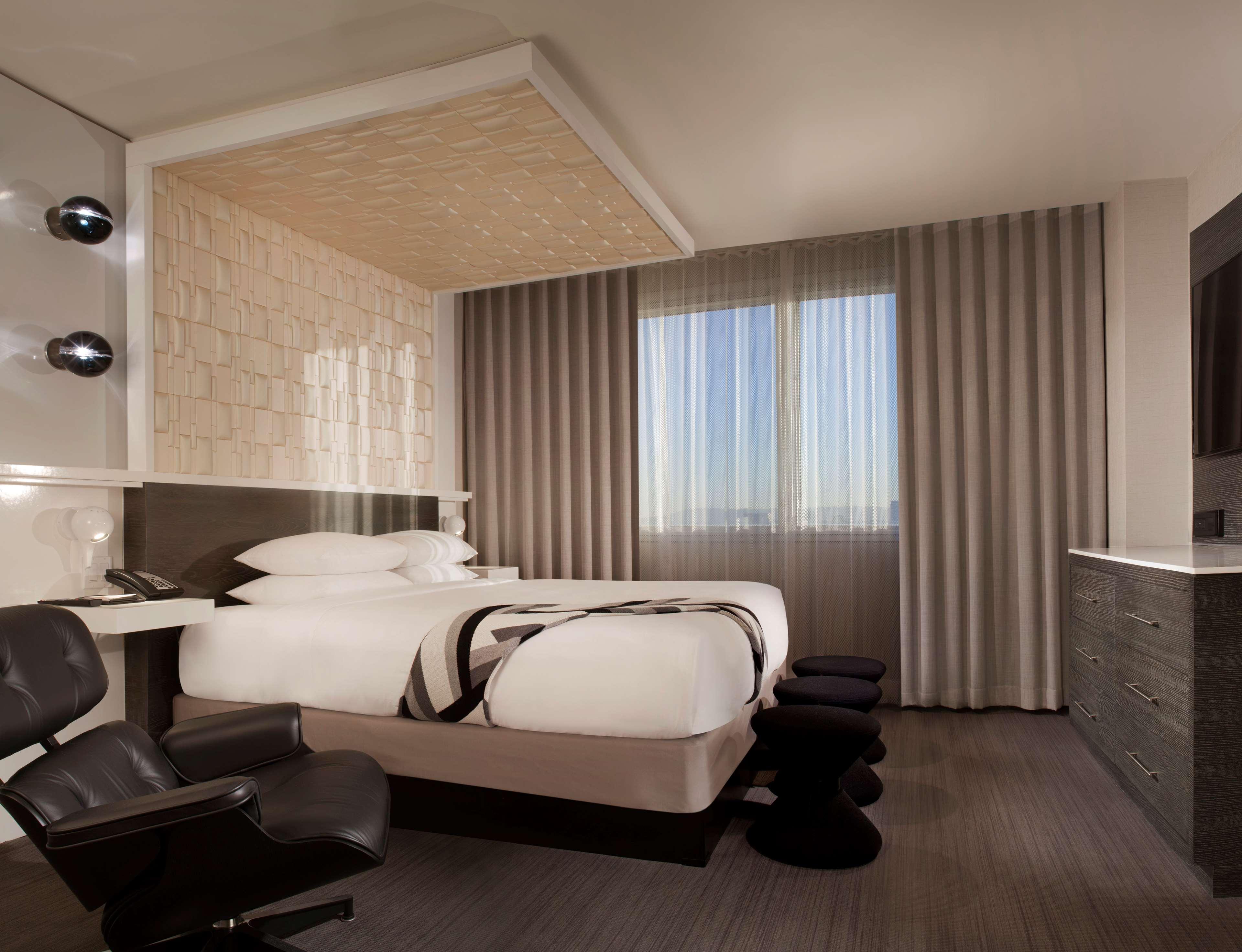 Hotel Hyatt Regency Angeles International Airport 3*