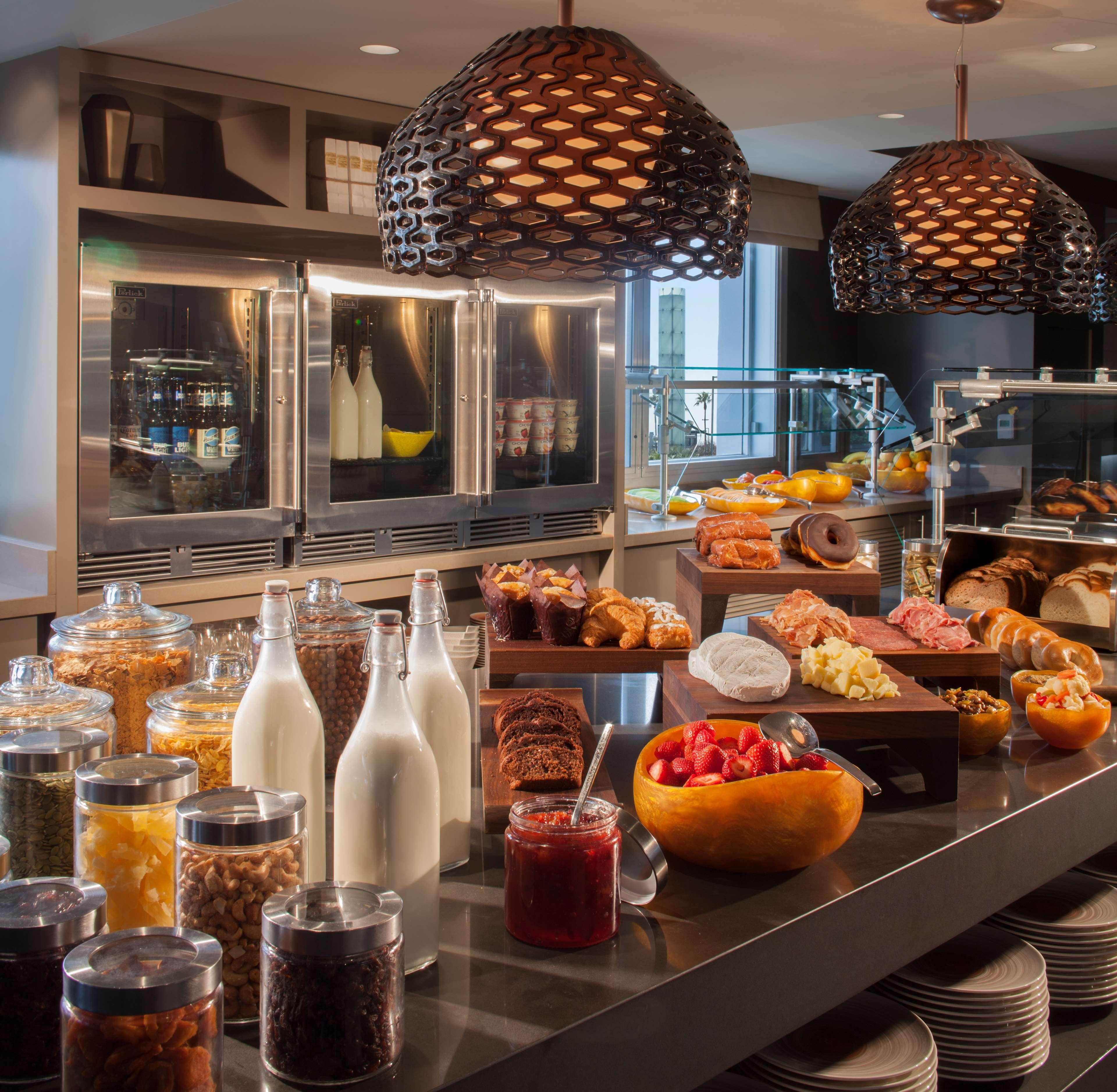 Hotel Hyatt Regency Angeles International Airport Los Angeles